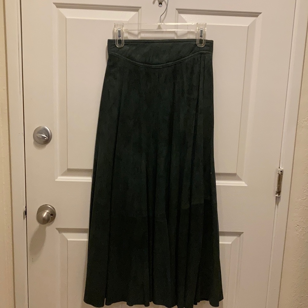 Vintage Siena New York forest green maxi suede skirt.  Size 12